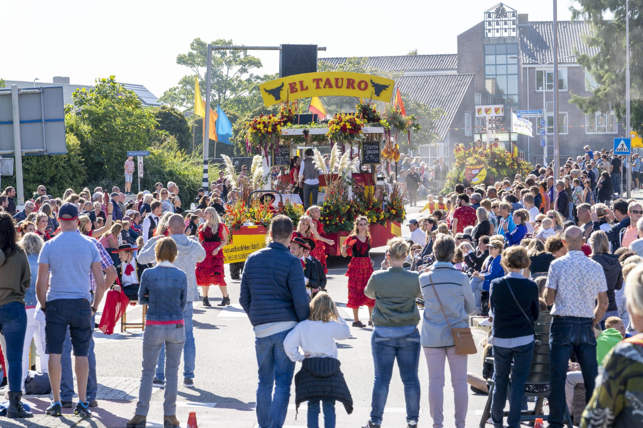 Help jij mee aan onze corsokar?