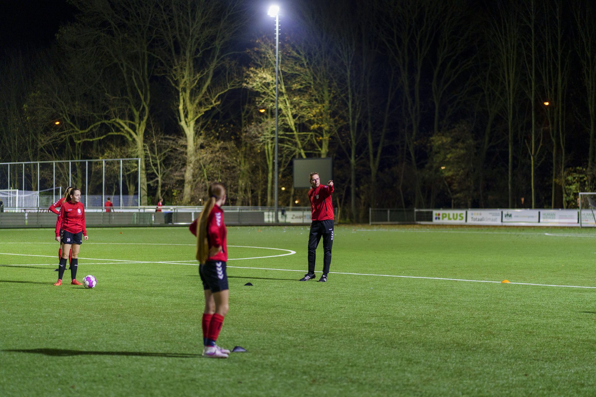 Trainer / trainster gezocht voor ons Vrouwen 2-team