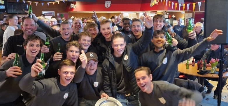 E.M.M'21 O23-1 kampioen en keert terug in de 3e divisie